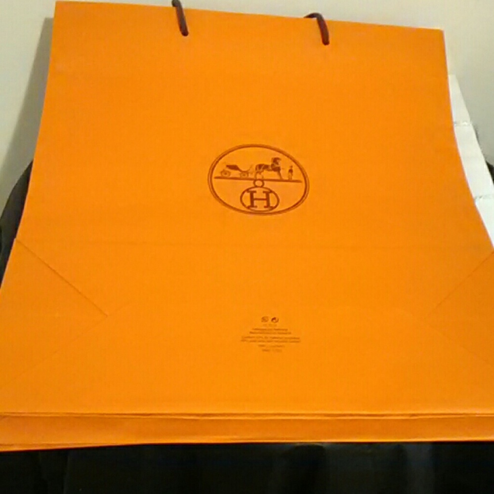 "FREE"-Hermes shopping bags